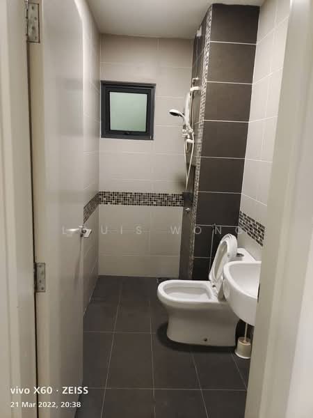 Kondominium untuk Dijual di The Vyne - Louis Wong - Bathroom - PropertyGuru.com.my