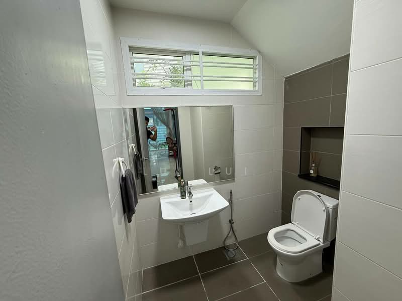Bungalow for Rent in Taman Desa Tebrau (Tebrau) - Lui Lui - Bathroom - PropertyGuru.com.my