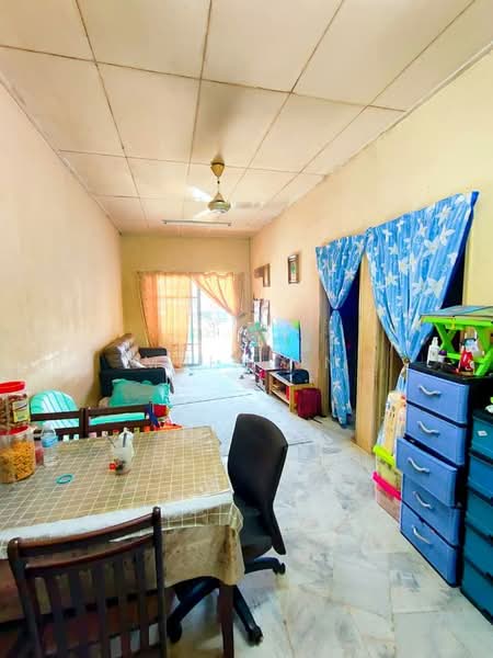 Terraced House for Sale in Rawang (Selangor) - Muin Mn - Living Room - PropertyGuru.com.my