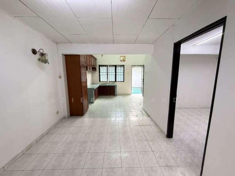 1-storey Terraced House for Sale in Taman Greenwood (Batu Caves) - Shaziery Iskandar - Kitchen - PropertyGuru.com.my