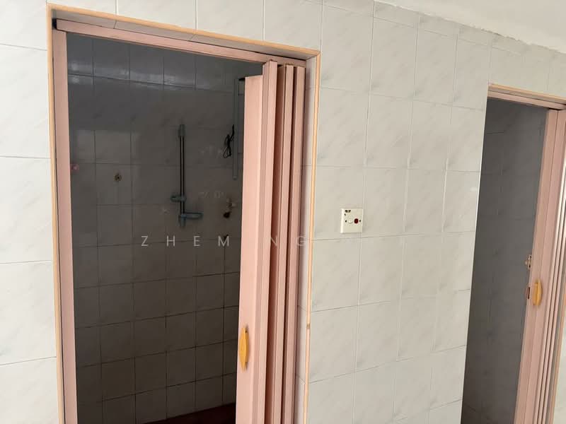 1-storey Terraced House for Sale in Taman Sri Segambut (Segambut) - Zheming Kok - Bathroom - PropertyGuru.com.my
