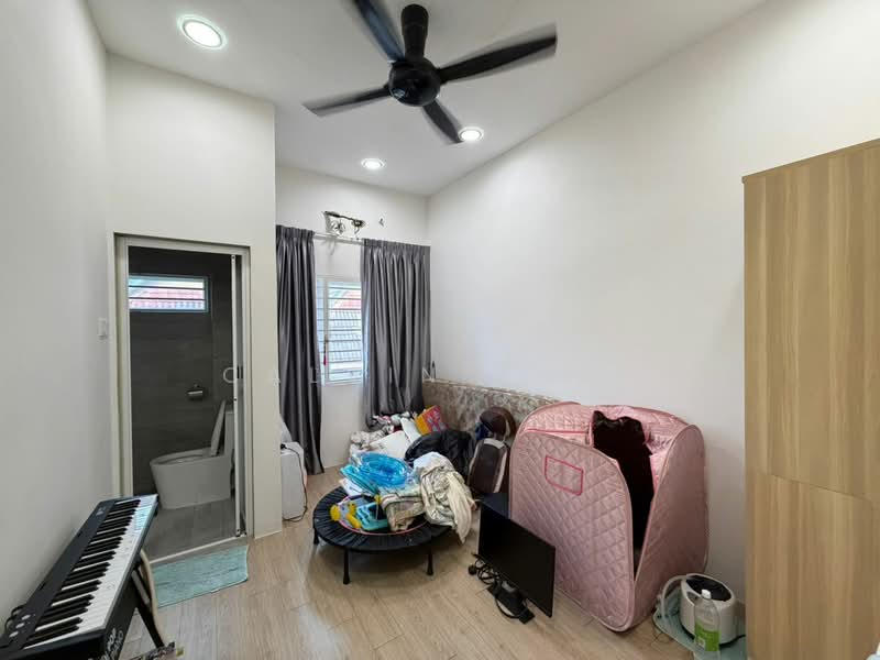 2.5-storey Terraced House for Sale in Bukit Antarabangsa (Ulu Kelang) - calvin Chin - Bedroom - PropertyGuru.com.my