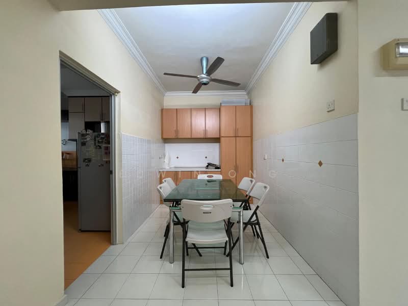 Condominium for Rent at Putra Place Condominium - Edwin Ong - Kitchen - PropertyGuru.com.my