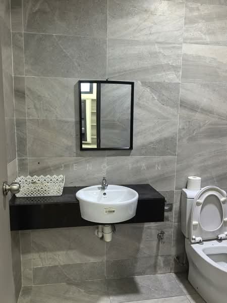 Kondominium untuk Disewa di Rivervale - Jeno Tan - Bathroom - PropertyGuru.com.my