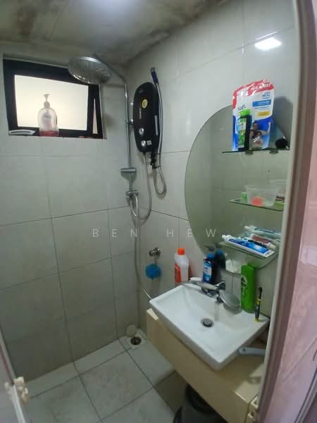 Kondominium untuk Dijual di TRI PINNACLE - Ben Hew - Bathroom - PropertyGuru.com.my
