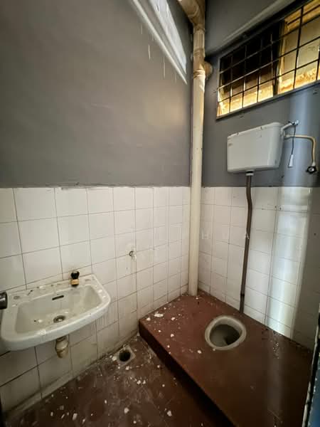Shop for Rent in Masai (Johor) - Tommy Phua - Bathroom - PropertyGuru.com.my