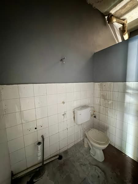 Shop for Rent in Masai (Johor) - Tommy Phua - Bathroom - PropertyGuru.com.my