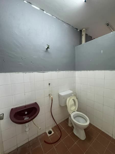 Shop for Rent in Masai (Johor) - Tommy Phua - Bathroom - PropertyGuru.com.my