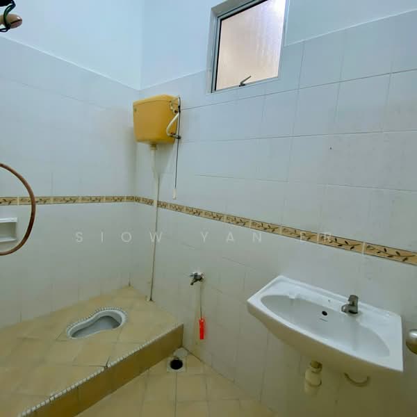 2-storey Terraced House for Sale in Taman Setia Indah (Tebrau) - Siow Yan Er - Bathroom - PropertyGuru.com.my
