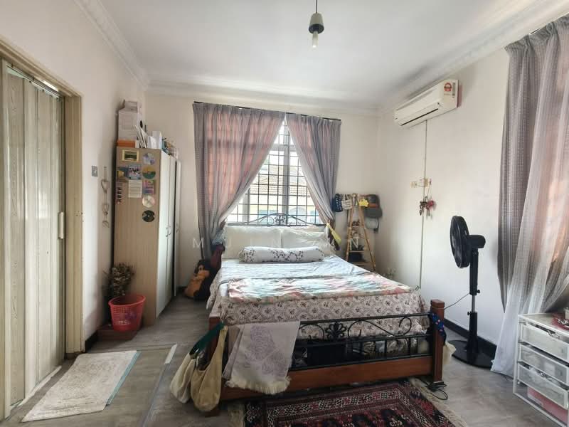 Semi-Detached House for Sale in Ukay Perdana (Ulu Kelang) - Muin Mn - Bedroom - PropertyGuru.com.my