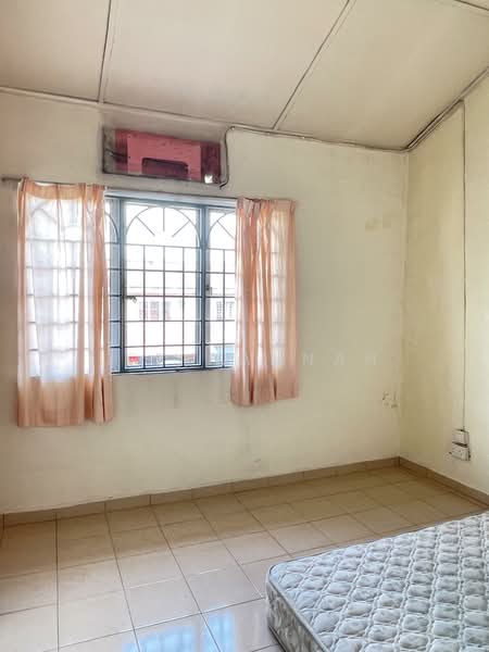 2-storey Terraced House for Sale in Sri Petaling (Kuala Lumpur) - Lee Hannah - Bedroom - PropertyGuru.com.my