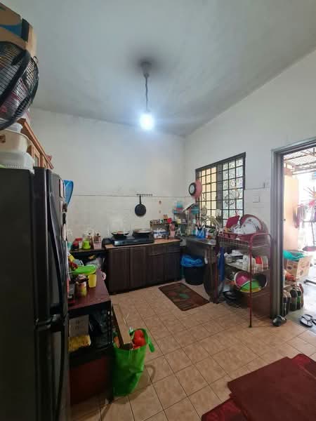 Rumah Teres 2 Tingkat untuk Dijual di Bukit Jelutong (Shah Alam) - Aqil Kamal - Kitchen - PropertyGuru.com.my