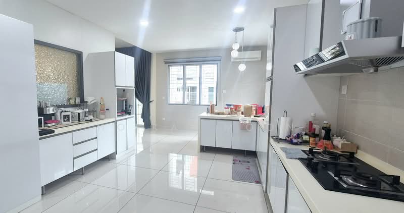 Semi-Detached House for Rent in Taman Villa Perdana (Kajang) - Ho Kah Moon - Kitchen - PropertyGuru.com.my