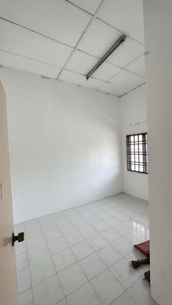 1-storey Terraced House for Sale in Taman Desa (Kulai) - Calley Chin - Interior - PropertyGuru.com.my