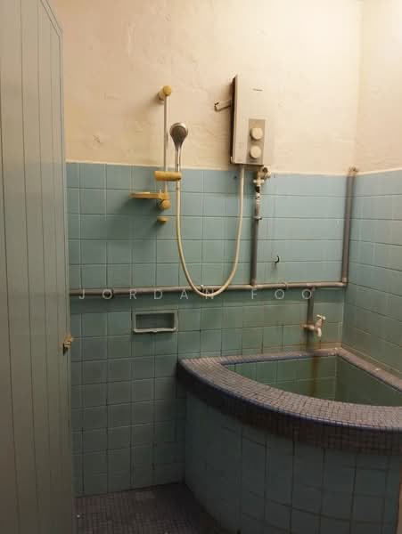 1-storey Terraced House for Sale in Kampung Pantai Jerjak (Gelugor) - Jordan Foo - Bathroom - PropertyGuru.com.my