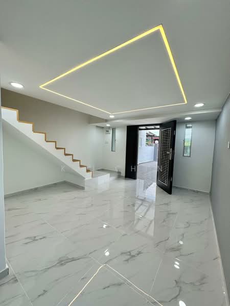 2-storey Terraced House for Sale in Taman Rinting (Masai) - Kuu Chin - Living Room - PropertyGuru.com.my
