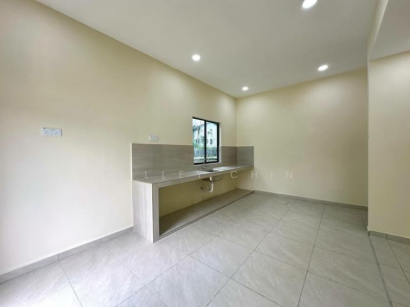 Rumah Teres 2 Tingkat untuk Dijual di Saleng (Senai) - Calley Chin - Kitchen - PropertyGuru.com.my