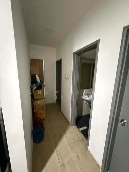 Office for Rent in Gombak (Selangor) - Chew Ding Jie - Corridor - PropertyGuru.com.my