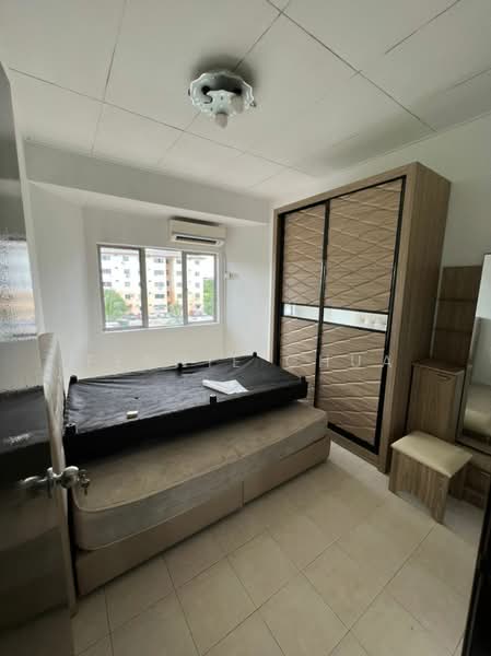 Townhouse for Sale in Taman Tampoi Indah (Tampoi) - Fennie Chua - Bedroom - PropertyGuru.com.my