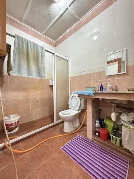 Rumah Teres 2 Tingkat untuk Dijual di Taman Wawasan (Puchong) - Jayden Lee - Bathroom - PropertyGuru.com.my