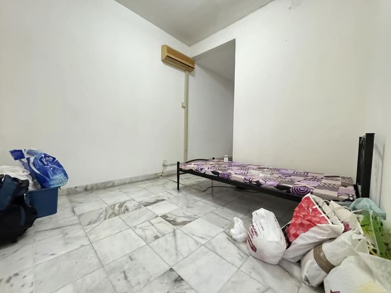 Rumah Teres 2 Tingkat untuk Dijual di Taman Wawasan (Puchong) - Jayden Lee - Bedroom - PropertyGuru.com.my