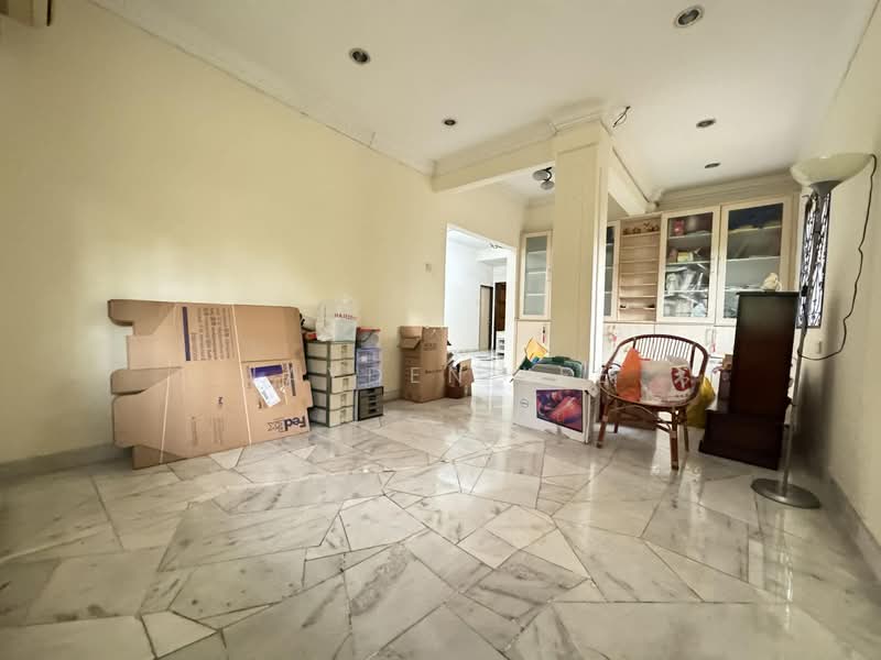 Rumah Teres 2 Tingkat untuk Dijual di Taman Wawasan (Puchong) - Jayden Lee - Living Room - PropertyGuru.com.my