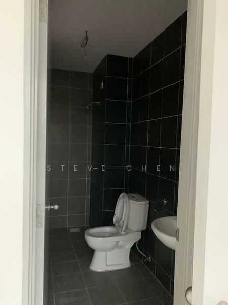 Service Residence for Sale at The Zizz @ Damansara North - Steve Chen - Bathroom - PropertyGuru.com.my