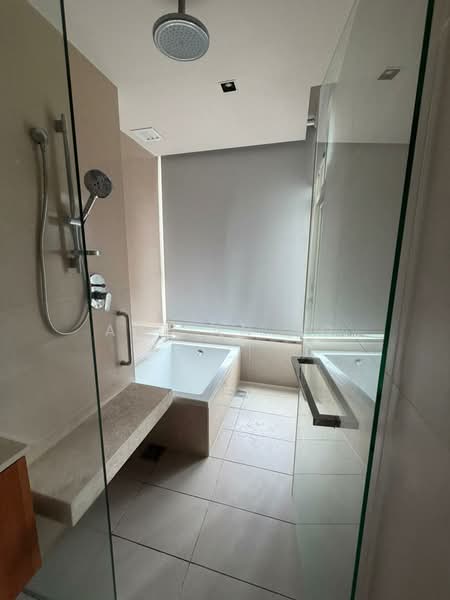 Servis Apartment untuk Disewa di Stonor 3 - Adrian Ng - Bathroom - PropertyGuru.com.my