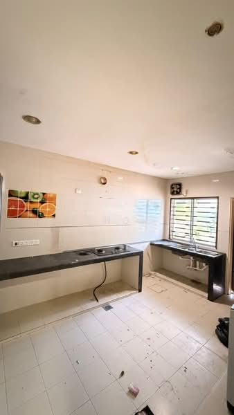 1-storey Terraced House for Sale in Taman Bukit Tiram (Ulu Tiram) - Hong . - Kitchen - PropertyGuru.com.my