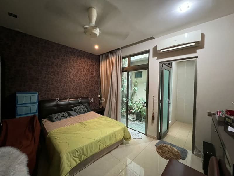 Rumah Kluster untuk Dijual di Taman Sutera Utama (Skudai) - Raymond Low - Bedroom - PropertyGuru.com.my