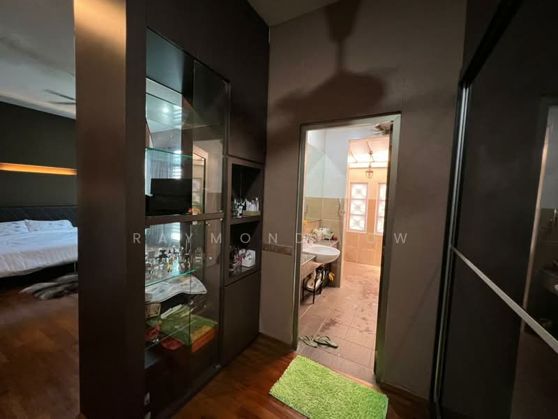 Rumah Kluster untuk Dijual di Taman Sutera Utama (Skudai) - Raymond Low - Bedroom - PropertyGuru.com.my