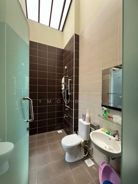 Rumah Kluster untuk Dijual di Taman Sutera Utama (Skudai) - Raymond Low - Bathroom - PropertyGuru.com.my