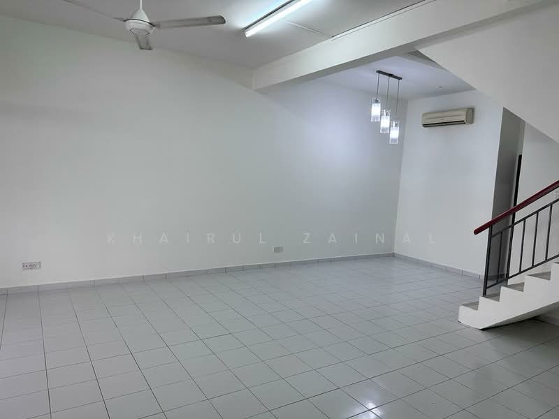Terraced House for Sale in Taman Cuepacs (Cheras) - Khairul Zainal - Living Room - PropertyGuru.com.my