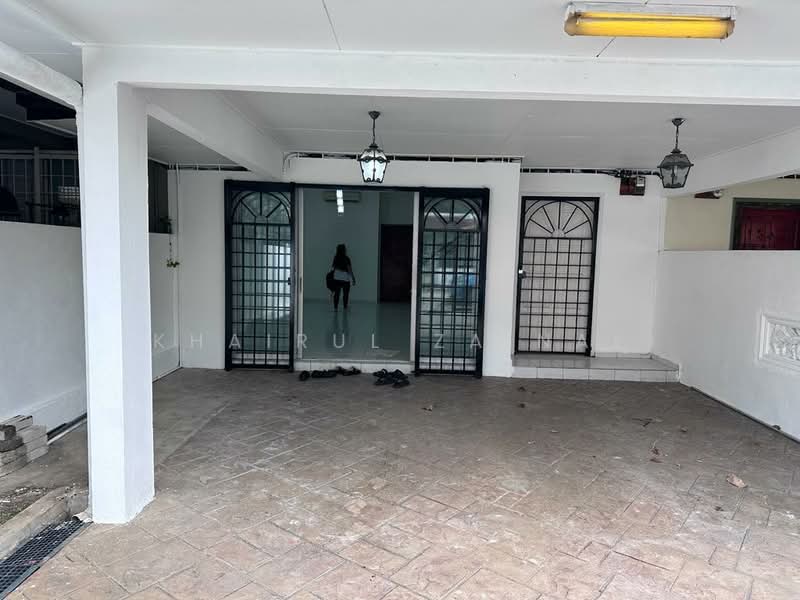 Terraced House for Sale in Taman Cuepacs (Cheras) - Khairul Zainal - Entrance - PropertyGuru.com.my