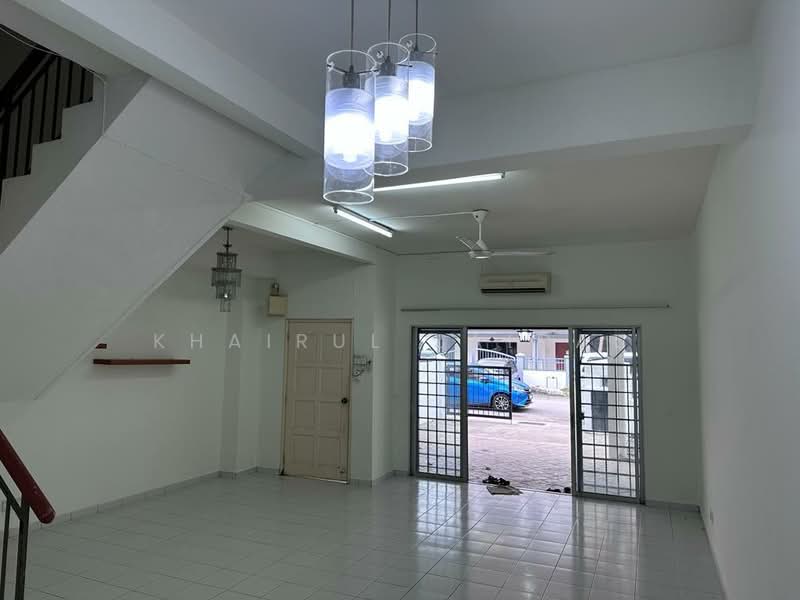Terraced House for Sale in Taman Cuepacs (Cheras) - Khairul Zainal - Living Room - PropertyGuru.com.my
