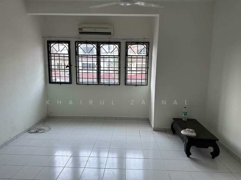 Terraced House for Sale in Taman Cuepacs (Cheras) - Khairul Zainal - Living Room - PropertyGuru.com.my