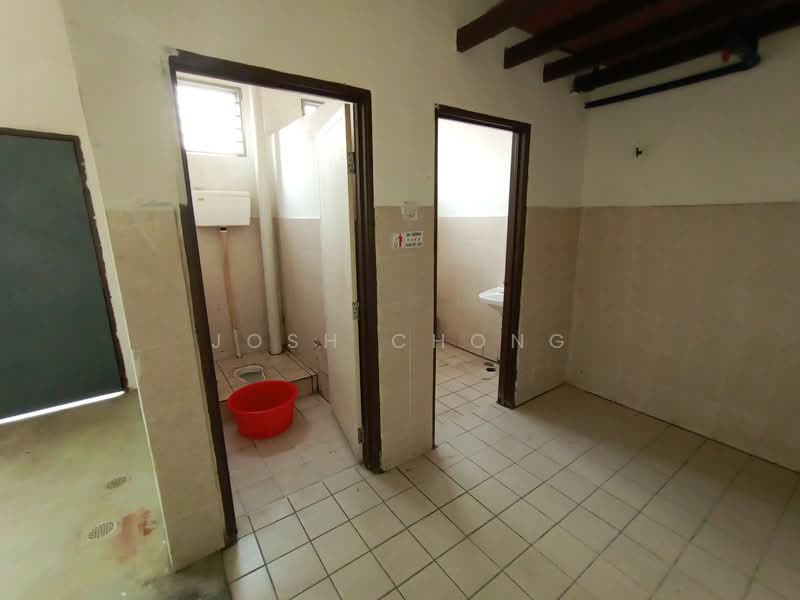 Shop for Rent in Bandar Rinching (Semenyih) - Josh Chong - Bathroom - PropertyGuru.com.my