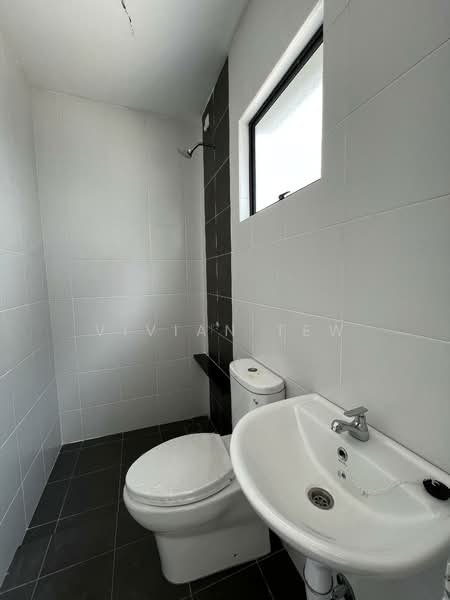 2-storey Terraced House for Sale in Setia Alam (Selangor) - Vivian Tew - Bathroom - PropertyGuru.com.my