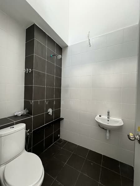 2-storey Terraced House for Sale in Setia Alam (Selangor) - Vivian Tew - Bathroom - PropertyGuru.com.my