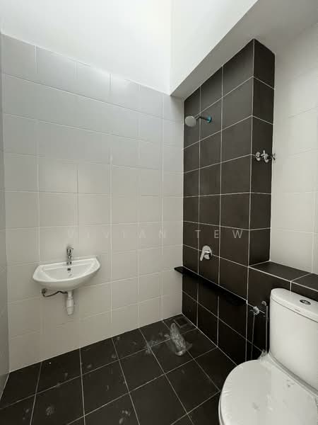2-storey Terraced House for Sale in Setia Alam (Selangor) - Vivian Tew - Bathroom - PropertyGuru.com.my