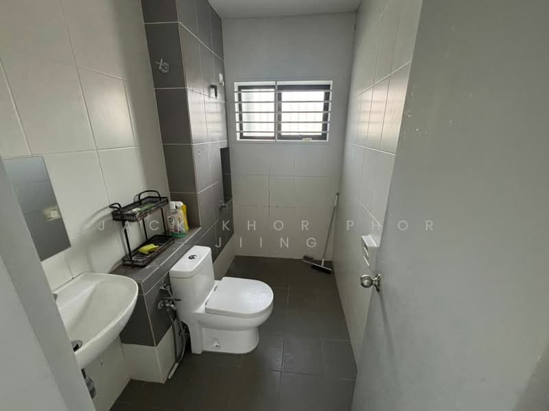 2-storey Terraced House for Sale in Seksyen U13 (Setia Alam) - Jack Khor Phor Jiing - Bathroom - PropertyGuru.com.my