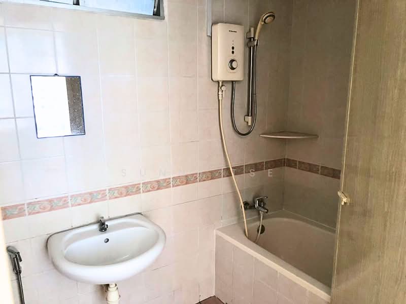 Condominium for Sale at Putra Place Condominium - Sunny Tse - Bathroom - PropertyGuru.com.my