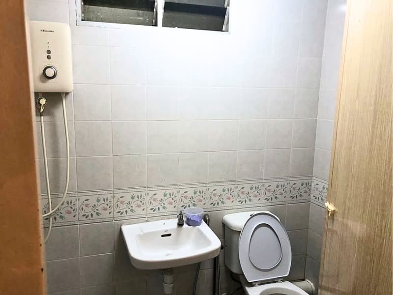Condominium for Sale at Putra Place Condominium - Sunny Tse - Bathroom - PropertyGuru.com.my