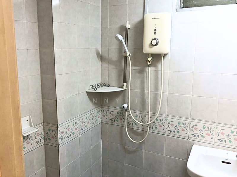 Condominium for Sale at Putra Place Condominium - Sunny Tse - Bathroom - PropertyGuru.com.my