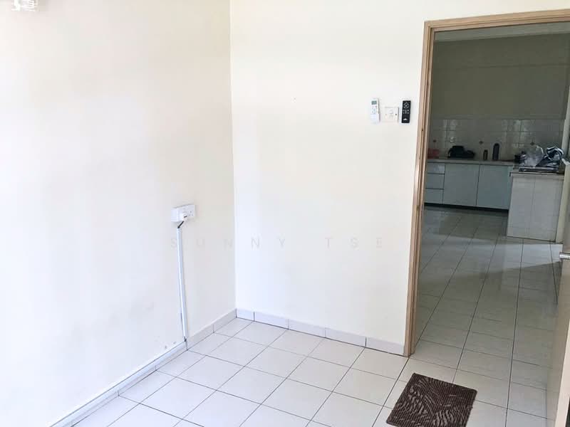 Condominium for Sale at Putra Place Condominium - Sunny Tse - Kitchen - PropertyGuru.com.my