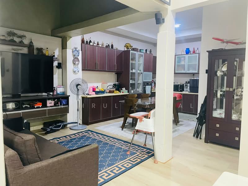 Rumah Berkembar untuk Dijual di Kemuning Utama Palma (Shah Alam) - Khairul Zainal - Living Room - PropertyGuru.com.my