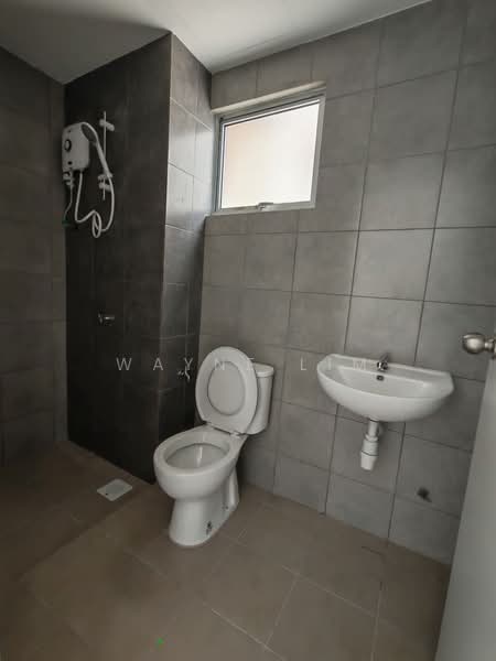 Condominium for Rent at Residensi Sateria - Wayne Lim - Bathroom - PropertyGuru.com.my