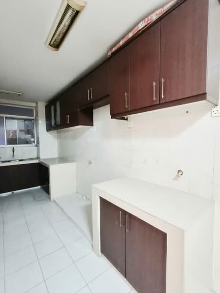 Apartment for Sale at Vista Mutiara - Kelly Lai - Kitchen - PropertyGuru.com.my