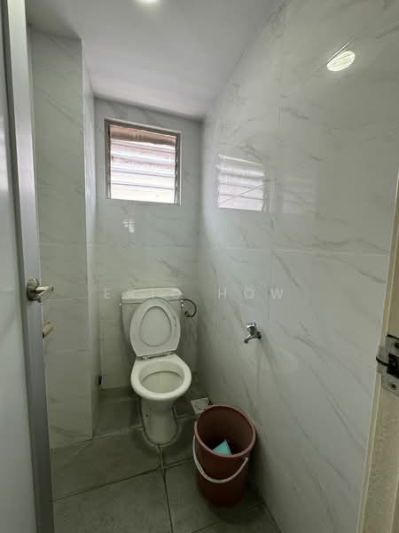 Kedai / Pejabat untuk Disewa di Bandar Puteri Puchong (Puchong) - Eric How - Bathroom - PropertyGuru.com.my
