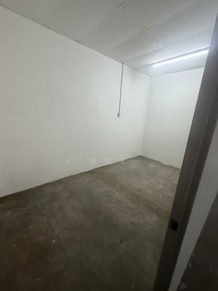 Factory for Rent in Taman Tan Sri Yaacob (Johor Bahru) - Jimmy . - Interior - PropertyGuru.com.my